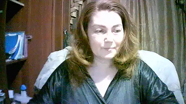 Snapshot of Madame-Butterfly chatting on November 9, 2025, 11:20 pm Madame-Butterfly online show from November 9, 2025, 11:20 pm