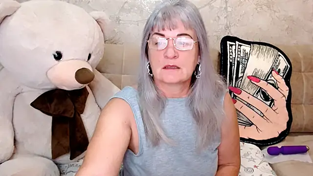 SiberiabBerry online show from November 3, 2025, 11:08 pm