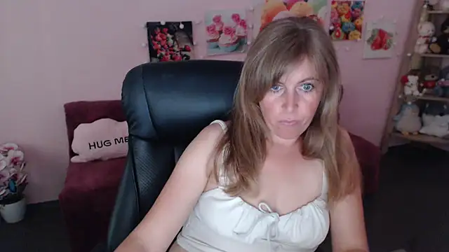 Snapshot of Hot_Milady chatting on July 3, 2026, 7:26 am Hot Milady online show from July 3, 2026, 7:26 am
