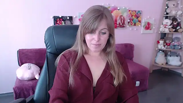Snapshot of Hot_Milady chatting on May 5, 2026, 7:22 am Hot Milady online show from May 5, 2026, 7:22 am