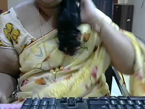 Snapshot of Naughty_Nityaa chatting on February 23, 2025, 7:55 am Naughty Nityaa online show from February 23, 2025, 7:55 am
