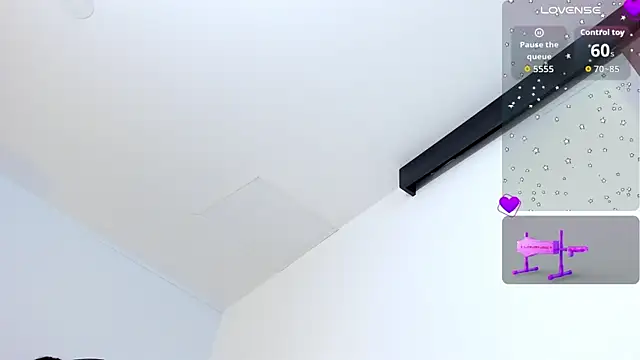 klhoe boobs online show from November 23, 2025, 4:11 am