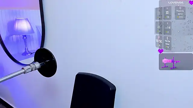 klhoe boobs online show from December 15, 2025, 4:07 am