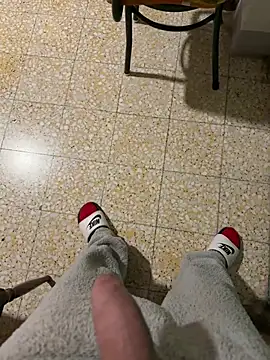 Snapshot of Miky_21 chatting on March 13, 2026, 5:40 pm Miky 21 online show from March 13, 2026, 5:40 pm