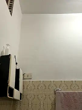 Snapshot of Miky_21 chatting on November 20, 2025, 1:28 am Miky 21 online show from November 20, 2025, 1:28 am