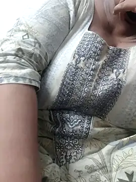 zeepe19 online show from November 4, 2025, 12:09 pm