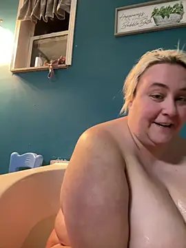 Snapshot of thickmilf182 chatting on December 13, 2024, 1:15 am thickmilf182 online show from December 13, 2024, 1:15 am