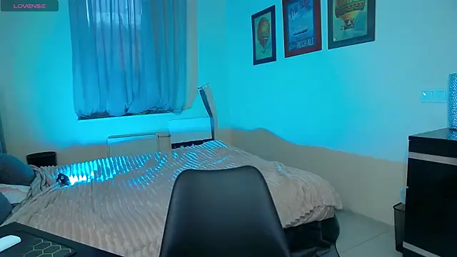 Lillianhot68 online show from April 13, 2026, 6:50 am