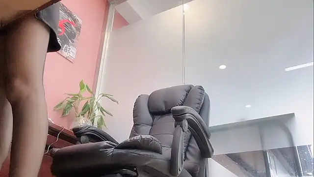 QianF-666 online show from November 9, 2025, 2:04 am