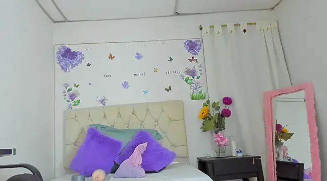  Melany1 online show from February 8, 2025, 10:40 pm