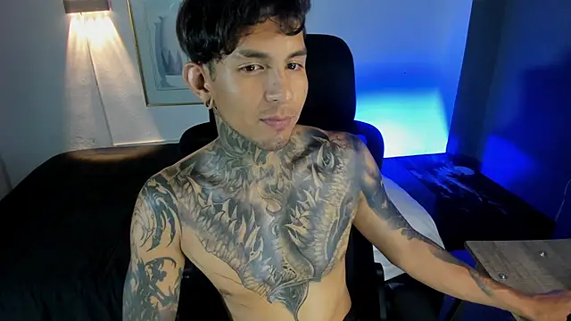 Travistanner 28 online show from November 29, 2025, 6:24 am