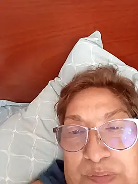 Snapshot of florecita69 chatting on November 19, 2025, 12:16 pm florecita69 online show from November 19, 2025, 12:16 pm