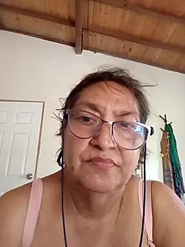 Snapshot of florecita69 chatting on October 24, 2025, 2:38 pm florecita69 online show from October 24, 2025, 2:38 pm