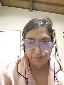 Snapshot of florecita69 chatting on October 28, 2025, 2:23 am florecita69 online show from October 28, 2025, 2:23 am