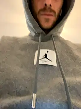 Snapshot of dann1111 chatting on October 19, 2025, 9:45 am dann1111 online show from October 19, 2025, 9:45 am