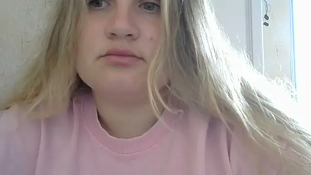 Snapshot of Honeydew-Waves chatting on May 20, 2026, 6:43 am Honeydew-Waves online show from May 20, 2026, 6:43 am