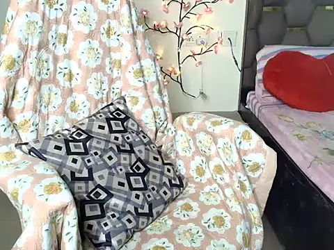 Snapshot of CUTE_princess_143 chatting on May 13, 2026, 12:56 pm CUTE princess 143 online show from May 13, 2026, 12:56 pm