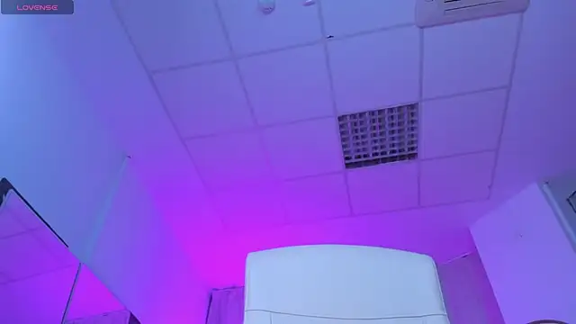 Snapshot of SinCityLiz chatting on October 24, 2025, 3:44 pm SinCityLiz online show from October 24, 2025, 3:44 pm