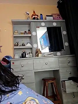 Selena blake online show from November 12, 2025, 4:05 am