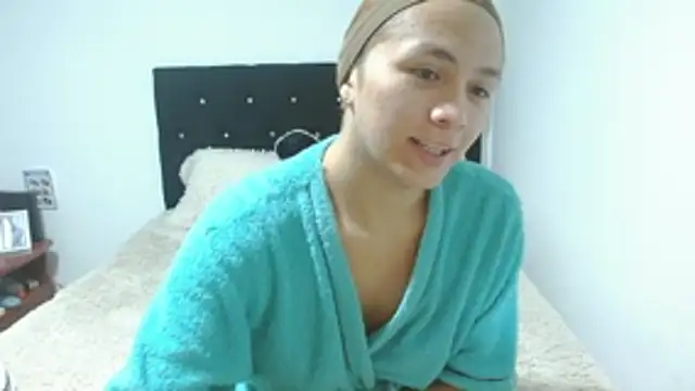 Snapshot of giuliana_andrade chatting on October 24, 2025, 12:09 am giuliana andrade online show from October 24, 2025, 12:09 am