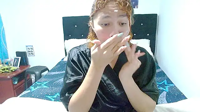 Snapshot of giuliana_andrade chatting on November 5, 2025, 12:36 am giuliana andrade online show from November 5, 2025, 12:36 am