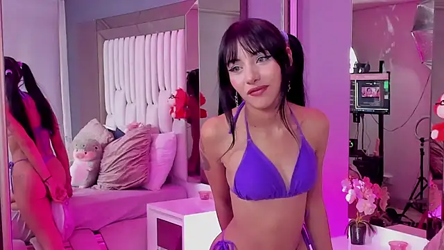 Snapshot of Kitty_Eliffe chatting on March 22, 2025, 10:37 pm Kitty Eliffe online show from March 22, 2025, 10:37 pm