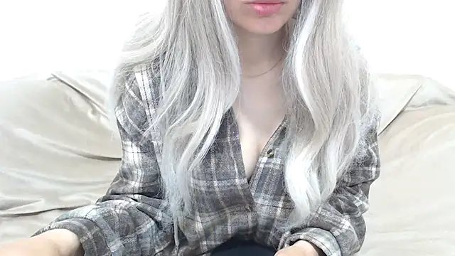  kitty Rose  online show from April 22, 2026, 2:40 am