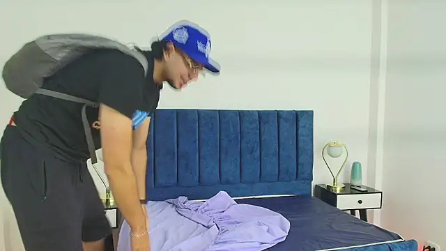 Amadeo Wild online show from March 9, 2025, 2:21 pm