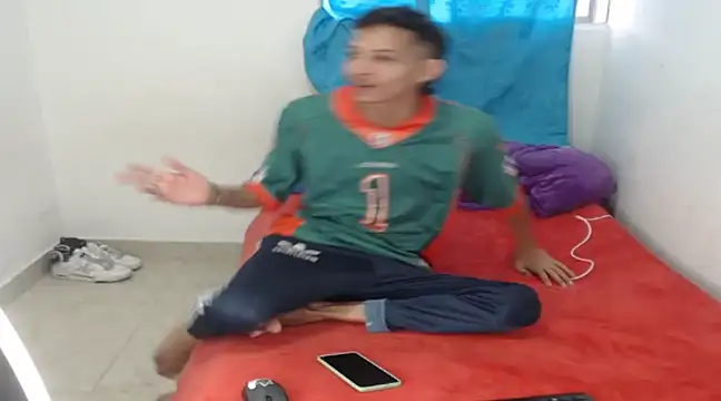 Gekobad online show from December 6, 2024, 5:49 pm