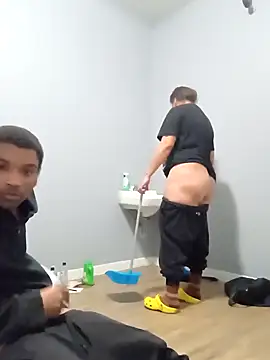 Snapshot of Cubanbbc4u chatting on December 30, 2024, 5:15 am Cubanbbc4u online show from December 30, 2024, 5:15 am