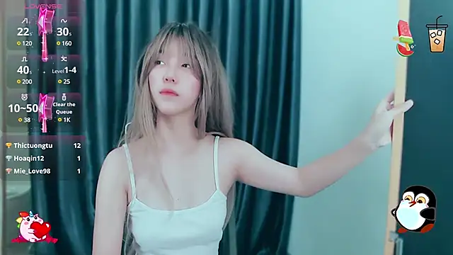 Snapshot of -Poison-Ivy- chatting on December 21, 2024, 12:20 am -Poison-Ivy- online show from December 21, 2024, 12:20 am