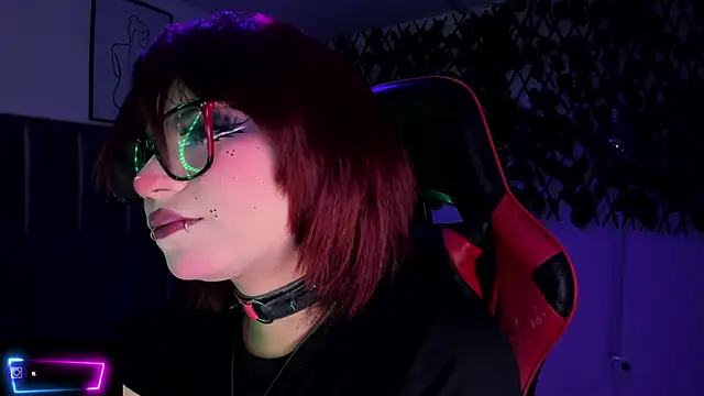 Kitty Gang online show from October 18, 2025, 2:02 am