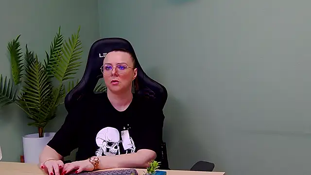 AngellaWhitte online show from February 26, 2025, 5:42 pm