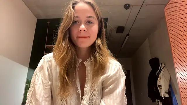 Celeste Glow online show from December 2, 2024, 11:57 pm