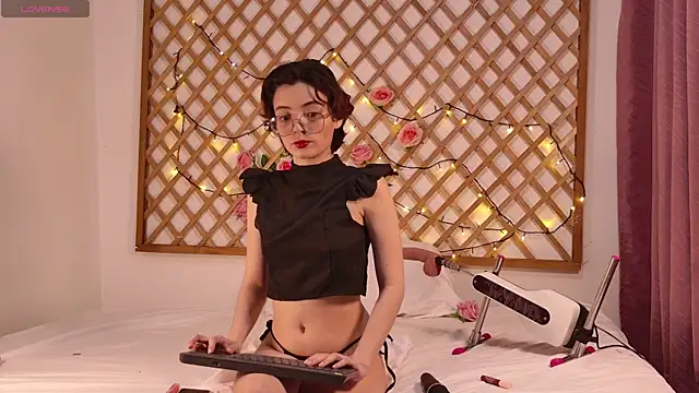 anietorres online show from October 8, 2025, 11:38 pm