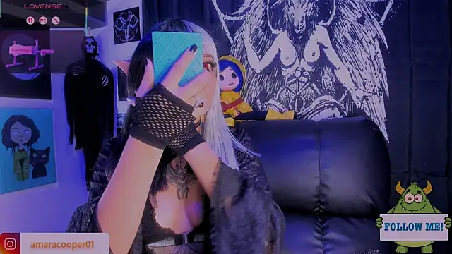 Snapshot of amaracooper_ chatting on March 1, 2025, 8:42 pm amaracooper online show from March 1, 2025, 8:42 pm