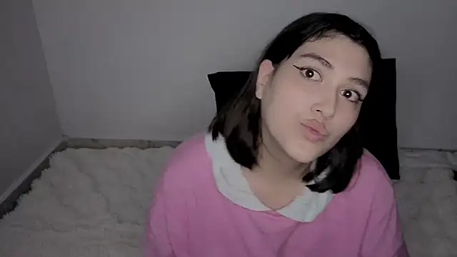 Snapshot of soysara15 chatting on March 2, 2026, 12:44 am soysara15 online show from March 2, 2026, 12:44 am