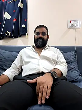 Snapshot of Fun_Guuy chatting on February 3, 2026, 2:21 am Fun Guuy online show from February 3, 2026, 2:21 am