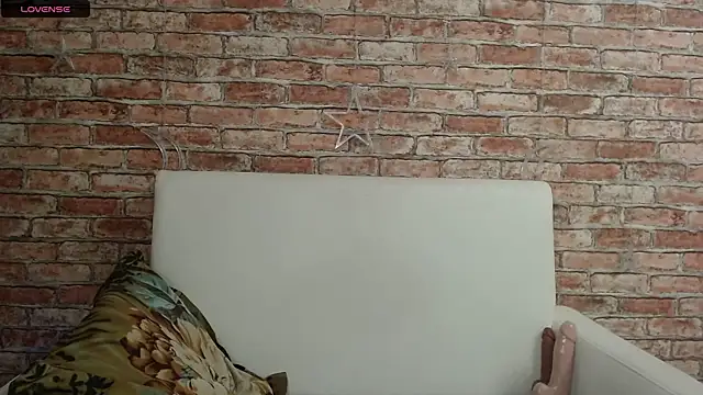 Stefania Star  online show from April 1, 2026, 1:08 am