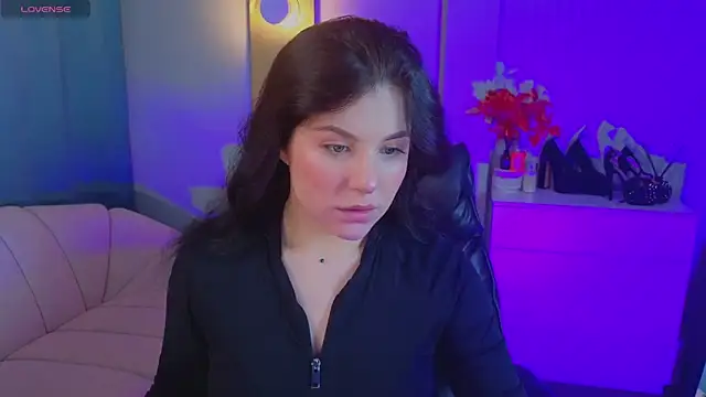 Jenna Adams  online show from November 5, 2025, 1:09 am