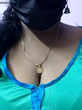 mallu-sumi online show from March 13, 2026, 6:02 pm