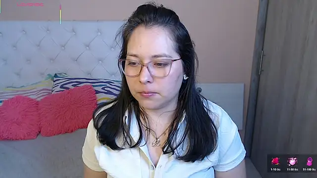 May Carlier online show from November 30, 2025, 6:25 am