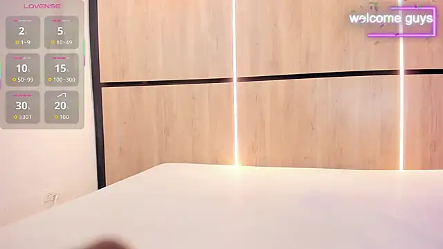 adela chase online show from October 17, 2025, 2:59 am