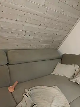 Snapshot of jazzy-bee chatting on January 24, 2025, 11:45 pm jazzy-bee online show from January 24, 2025, 11:45 pm