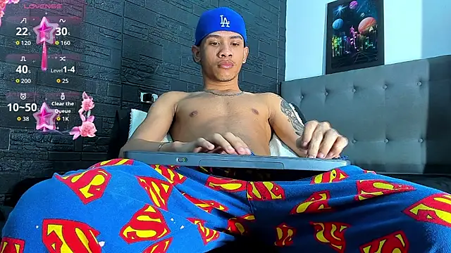 Snapshot of Romancartier_1 chatting on February 4, 2026, 7:14 am Romancartier 1 online show from February 4, 2026, 7:14 am