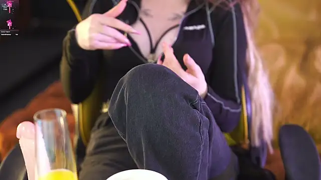 Inessa Song online show from March 21, 2025, 6:07 pm