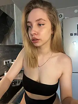 Kitty Katrine online show from March 18, 2026, 6:49 am