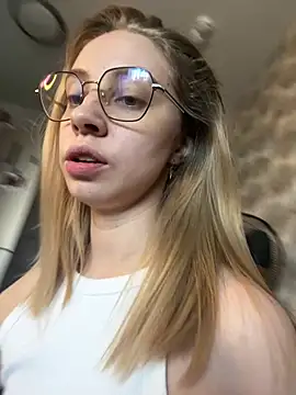 Kitty Katrine online show from March 20, 2026, 7:31 am