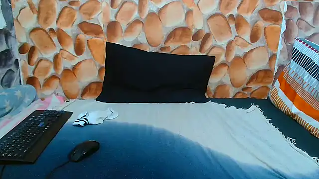 Snapshot of AfricanBigAssxx98 chatting on November 6, 2025, 9:19 pm AfricanBigAssxx98 online show from November 6, 2025, 9:19 pm