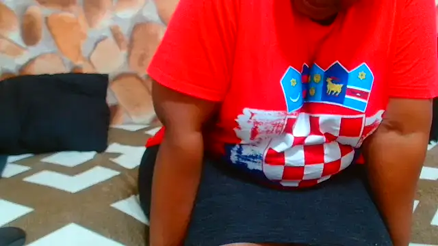 Snapshot of AfricanBigAssxx98 chatting on October 18, 2025, 6:43 pm AfricanBigAssxx98 online show from October 18, 2025, 6:43 pm